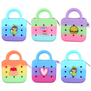กระเป๋าเป้สะพายหลังลายการ์ตูนสีสันสดใสแบบเปิดปิดได้ พกพาสะดวก  วัสดุไนลอน  พร้อมพวงกุญแจ  สำหรับนักเรียน ใส่เหรียญ ใส่หูฟัง - Product Image 1