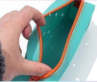 Pochette à Crayons en Silicone Esthétique Colorée Imperméable en Silicone