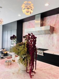Comptoir <span class=keywords><strong>de</strong></span> cuisine et panneau mural en pierre naturelle rose exotique pour l'immobilier <span class=keywords><strong>de</strong></span> luxe - Product Image 4