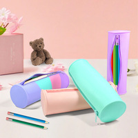 Vente en gros d'usine, étui à crayons en silicone cylindrique et porte-accessoires de papeterie pour l'école et le bureau, fabriqué en Chine
