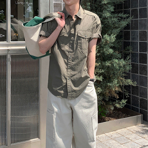 Chemises à manches courtes sur mesure de style coréen rétro 100 % coton anti-rétrécissement pour hommes – Fourniture ODM haut de gamme pour vêtements de travail et décontractés - Product Image 3