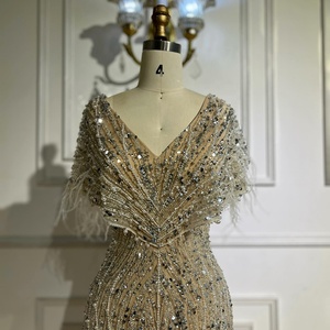 Serena Hill LA72837 <span class=keywords><strong>bianco</strong></span> Nude <span class=keywords><strong>con</strong></span> scollo a V abito da sera <span class=keywords><strong>con</strong></span> perline e <span class=keywords><strong>piume</strong></span> arabe arabe arabiche eleganti abiti da festa - Product Image 2