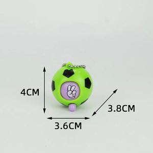 Vente en gros de 4 cm jeu de doigts devinettes changement de visage porte-clés de football pour capsule distributrice de 2 pouces - Product Image 4