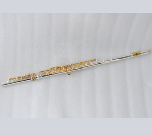 <span class=keywords><strong>Flûte</strong></span> en cupronickel plaqué argent et or Focustyle avec 17 trous ouverts et clés en bois, modèle OEM <span class=keywords><strong>personnalisable</strong></span> en Do, modèle FFL-300SG - Product Image 1