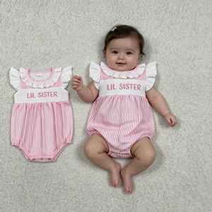 Ropa de Boutique RTS para Bebés Niñas, Mono con Bordado de Hermanita LIL, Bonito Mono de Burbujas para Bebés, Venta al por Mayor de Bodys para Recién Nacidos - Product Image 3