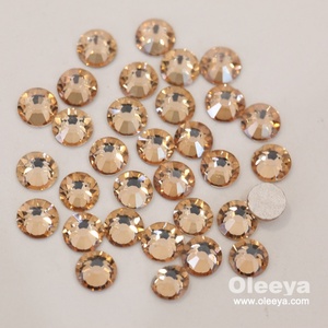 Échantillon Gratuit Usine Strass en Verre à Dos Plat Non Thermocollant Effet Ombre Dorée pour Nail Art Fabricant de Strass pour Manucure - Product Image 4
