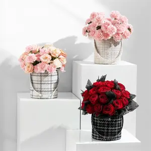 Новая цветочная упаковка на День Святого Валентина, портативная трубка, Круглый букет, Цветочная коробка из ткани розы с ручкой