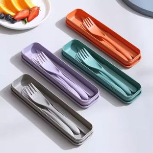 Ensemble de couverts portables modernes en paille de blé avec boîte de rangement – Écologique et réutilisable - Product Image 4