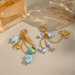 <span class=keywords><strong>Tarte</strong></span> aux fruits <span class=keywords><strong>à</strong></span> la mode avec porte-clés en acier inoxydable dégoulinant d'huile en céramique de fraise, plaqué or 18 carats, personnalisé - Product Image 3