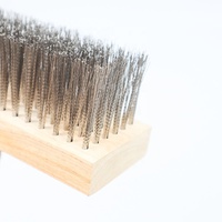 Brosse de nettoyage de sol en bois brun pour jardin de cocotiers, utilisation en extérieur, pour le nettoyage des feuilles et des galets, brosse à fil pour terrasse
