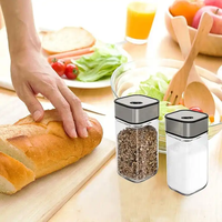 Vente en gros de récipients d'assaisonnement de 4oz pot à condiments shaker réglable pots à épices carrés en verre avec étiquette salière à épices