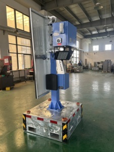 Torre de Iluminación Portátil para Exteriores, con Energía Solar y LED, Disponible en Stock - Product Image 3