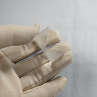 Prisme optique à angle droit en verre K9 BK7 cémenté, fabrication en usine, contrôle qualité strict, délai de livraison court pour les optiques de projecteurs