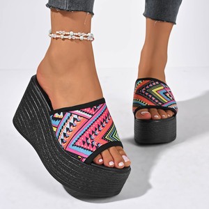 Sandales à talons pour femmes en gros, <span class=keywords><strong>chaussures</strong></span> décontractées pour femmes, pantoufles pour femmes, sandales plates à talons plats pour femmes faites à la main, pantoufles décontractées pour femmes - Product Image 2