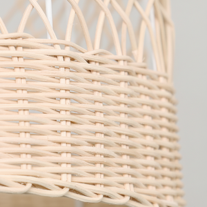 Suspension en rotin pour salle à manger et espace de vie offrant une lumière douce et diffuse et un attrait décoratif écologique - Product Image 1