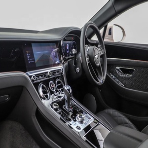 Bentley Continental GT W12 Turbo AWD Coupé en cuir d'occasion de 2020 avec ACC et intérieur foncé à vendre - Product Image 4