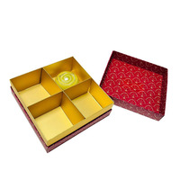 Boîte Cadeau de Luxe Personnalisée pour Pâtisseries au Jaune d'Œuf Salé, Boîte Rigide avec Couvercle et Base pour Gâteaux de Lune, Emballage Cadeau de Pâtisseries Festives à 4 Compartiments
