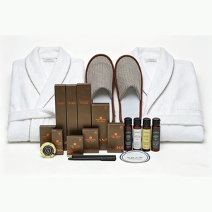 Juego de Amenidades de <span class=keywords><strong>Hotel</strong></span> de Lujo de Alta Gama Directo de Fábrica, <span class=keywords><strong>Serie</strong></span> de Artículos para Habitaciones de Huéspedes de Alta Densidad con Pantuflas con Logotipo para Resorts de Lujo - Product Image 2
