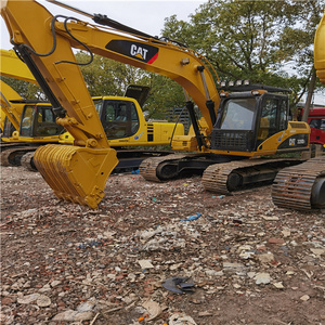 Excavatrice sur chenilles hydraulique Caterpillar CAT 320D2 d'origine japonaise, en excellent état, prix avantageux, à vendre. - Product Image 3