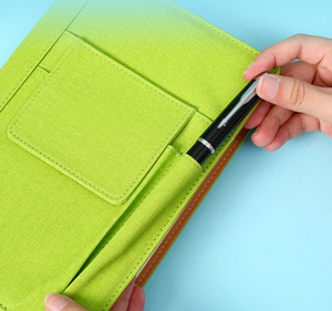 Agenda personnalisé avec logo en tissu, couverture rigide, poche et emplacement pour stylo sur la couverture, pages intérieures amovibles - Product Image 3