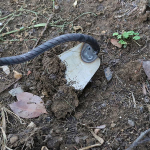 Houe domestique vieux outils de ferme multi-fonctionnel désherbage des <span class=keywords><strong>légumes</strong></span> magique creuser acier au manganèse petite houe outils de ferme <span class=keywords><strong>livre</strong></span> complet - Product Image 4