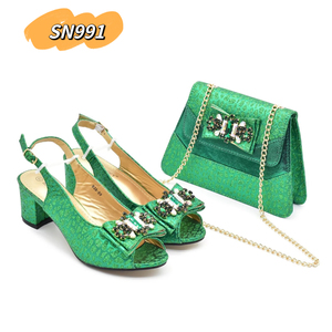 2024 Design italien violet femmes mode africaine strass beau bout ouvert talons épais <span class=keywords><strong>sandales</strong></span> chaussures et sac ensemble fête - Product Image 4