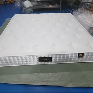 ที่นอนพ็อกเก็ตสปริง 1800x2000x210 มม. ความแน่นปานกลาง สีขาว ดีไซน์ทันสมัย - Product Image 1