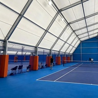 Structure de toit transparente pour événements de pickleball, idéale pour l'aménagement temporaire de terrains de tournoi