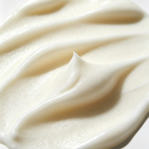 Champú Diario Fortalecedor de la Estructura del Cabello de Alta Calidad, Limpieza Suave que Refuerza la Textura Interna del Cabello para Todo Tipo de Cabello Dañado - Product Image 2