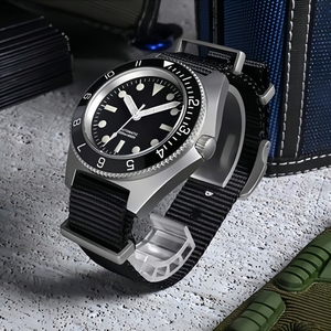 Relojes <span class=keywords><strong>de</strong></span> Buceo <span class=keywords><strong>de</strong></span> Lujo Personalizados ODM <span class=keywords><strong>con</strong></span> Cristal <span class=keywords><strong>de</strong></span> <span class=keywords><strong>Zafiro</strong></span> AR, 10 ATM, Acero Inoxidable 316L, Reloj Automático Vintage para Hombre, para Movimiento Mecánico NH35 - Product Image 3