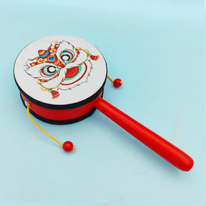 Venta al por mayor de sonajeros de madera para bebés con estampados de la danza del león chino, tambor de mano, juguete de tambor de madera, instrumento de percusión - Product Image 3