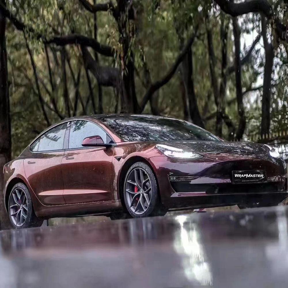 เพชรมันวาวสีดำสีแดง