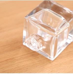 Envase Cosmético Personalizado de Lujo y Alta Calidad, Botella de Vidrio Cuadrada de <span class=keywords><strong>18</strong></span> ml con Pulverizador para Suero, Loción, Base de Maquillaje y Difusor de Aromas - Product Image 5