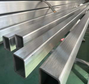 ปืนบีบีโลหะเหมือนจริง <span class=keywords><strong>ราคา</strong></span>ถูกที่สุด ท่อเหล็กสี่เหลี่ยม 316L SS ขนาด 40x40 มม. ท่อสี่เหลี่ยมกันสนิมสำหรับอุปกรณ์แปรรูปอาหาร - Product Image 3