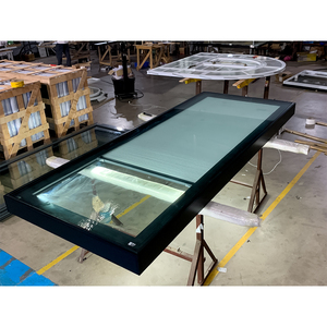 Modernes thermisches Aluminium-Oberlicht mit festem quadratischem Dach und intelligentem Sonnenschutz und LED-Lichtst reifen aus gehärtetem Glas - Product Image 3