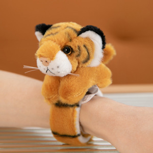 Peluche a spalla magnetica, braccialetto con schiaffo animale realistico per tigre Panda, regalo Souvenir Zoo - Product Image 6