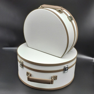 Caja De Joyería Metálica Redonda – Flor De Concha De Lujo, Para Anillos, Pendientes, 7.5x7.5x4.5 Cm, Dorada, Con Terciopelo Interior