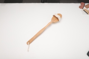 Semplice e Graziosa Spazzola Esfoliante Ovale in Legno con Setole Naturali di Cinghiale, Design Staccabile <span class=keywords><strong>per</strong></span> Rimuovere <span class=keywords><strong>la</strong></span> Polvere e <span class=keywords><strong>per</strong></span> l'Uso in Bagno - Product Image 2