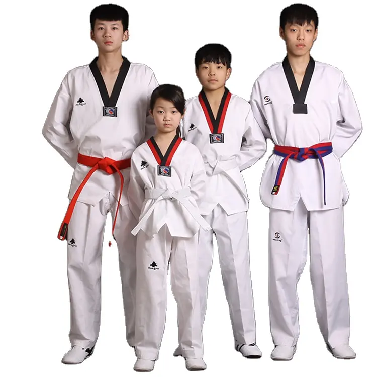 Fabriqué en chine d'arts martiaux en gros uniformes de taekwondo fabricant