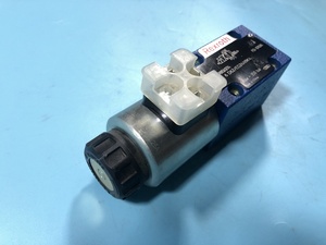 โซลินอยด์แท้รุ่น R900561274 4WE6D6X/EG24N9K4 NG6 D-Spool 24V แบบปิดกลาง ไฮดรอลิก - Product Image 3