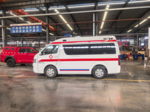 Véhicule médical d'urgence F Oton personnalisé avec moteur diesel, transmission 4x4, conduite à gauche, pour les services de sauvetage urbain et de soins de santé - Product Image 3