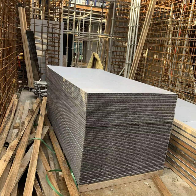 Dense Surface PP Formwork Produces Smooth Concrete Without Sanding