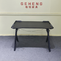 Bureau de jeu moderne en forme de Z avec éclairage LED RVB, table pour joueurs incluant un porte-gobelet et un support pour casque