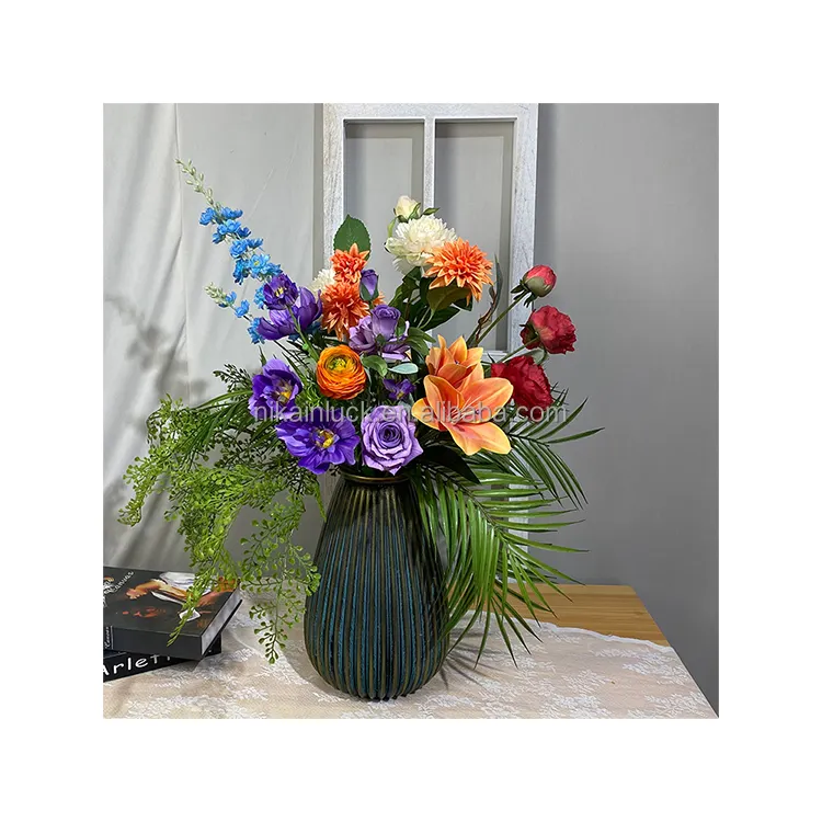 Buket sutra desain baru beberapa bunga buatan bunga lili biru dan ungu mawar oranye dan bunga krisan untuk acara