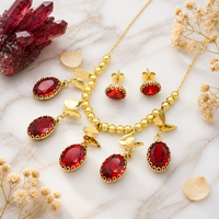 Juego de 2 Piezas de Collar y Aretes de Acero Inoxidable con Baño de Oro de 18K, Resistentes al Sudor, con Colgante de Cristal Elegante para Fiestas