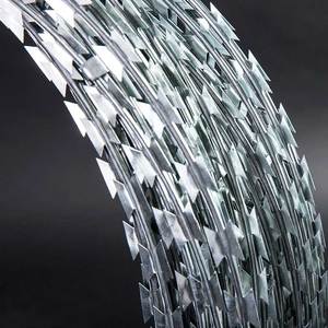 Alambre de púas de <span class=keywords><strong>concertina</strong></span> galvanizado en caliente BTO-22 al por mayor, 0.5mm de espesor, 500mm, para protección de cercas - Product Image 5