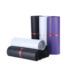 Bolsa de Envío de Poliéster Personalizada de Alta Calidad con Material Reciclable e Impresión de Logotipo Completo para Comercio Electrónico de Ropa - Product Image 5