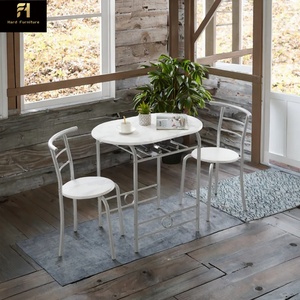 Moderno Juego de Mesa de Comedor Redonda de Estilo Rústico Blanco para 4 Personas, Mesa de Comedor Pequeña Elegante de Estilo Nórdico para Interiores - Product Image 3