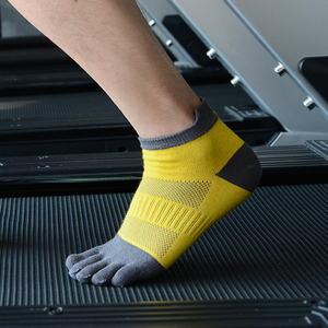 ถุงเท้าผ้าฝ้ายสำหรับผู้ชายแบบห้านิ้ว ถุงเท้าแบบมีแผ่นรองรับแรงกระแทกสำหรับวิ่ง - Product Image 5