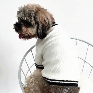 Cardigan de luxe pour animaux de compagnie, col perlé, pull en tricot pour <span class=keywords><strong>chien</strong></span>, style <span class=keywords><strong>chic</strong></span>, <span class=keywords><strong>manteau</strong></span> pour <span class=keywords><strong>chien</strong></span> - Product Image 3